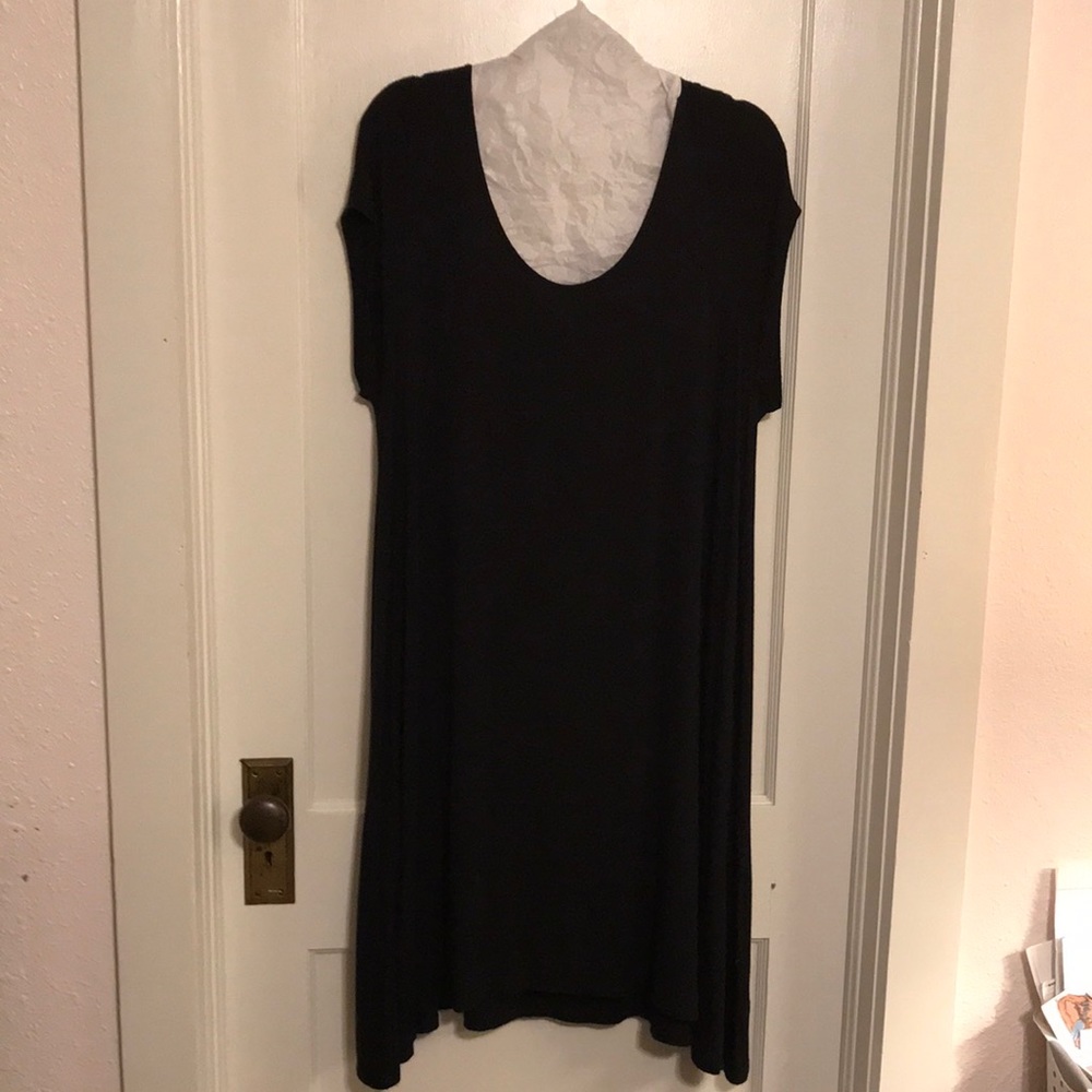 Plus size Mid length black jersey dress 3X